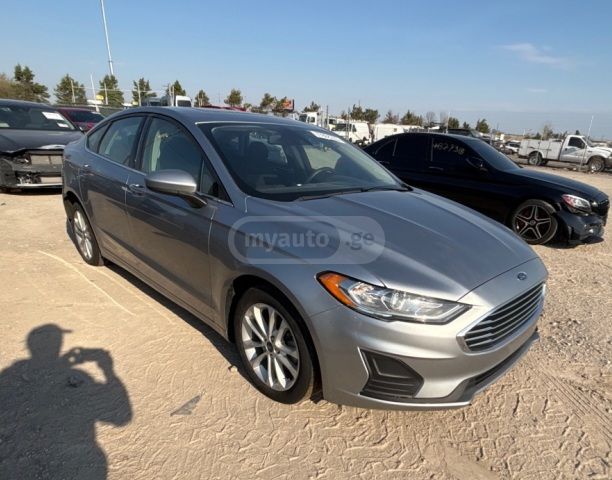 Ford Fusion - фото 2