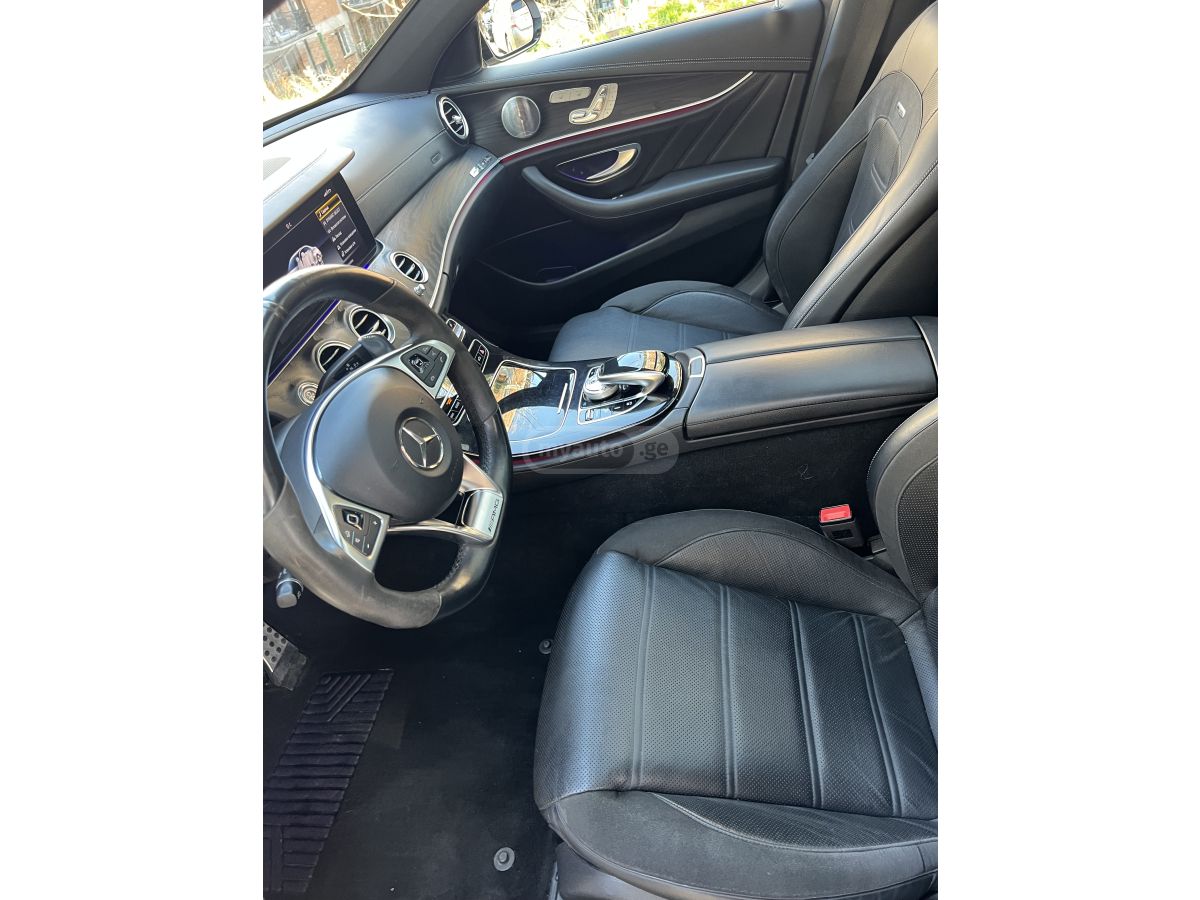 Mercedes-Benz E43 AMG - фото 12