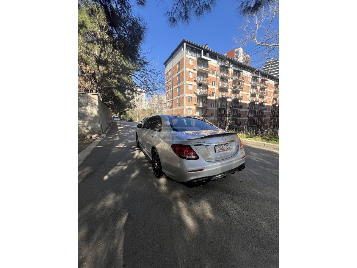 Mercedes-Benz E43 AMG - фото 14