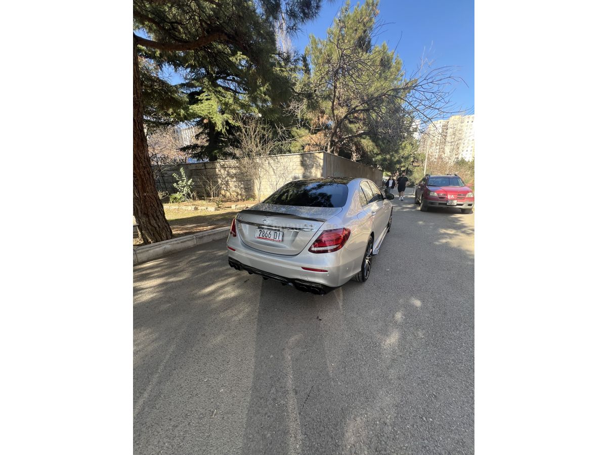 Mercedes-Benz E43 AMG - фото 15