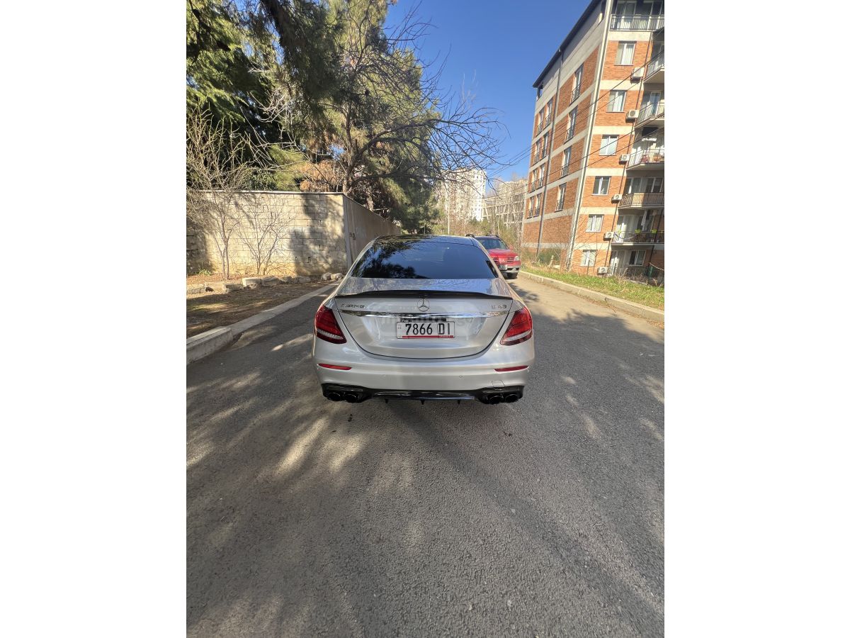 Mercedes-Benz E43 AMG - фото 8