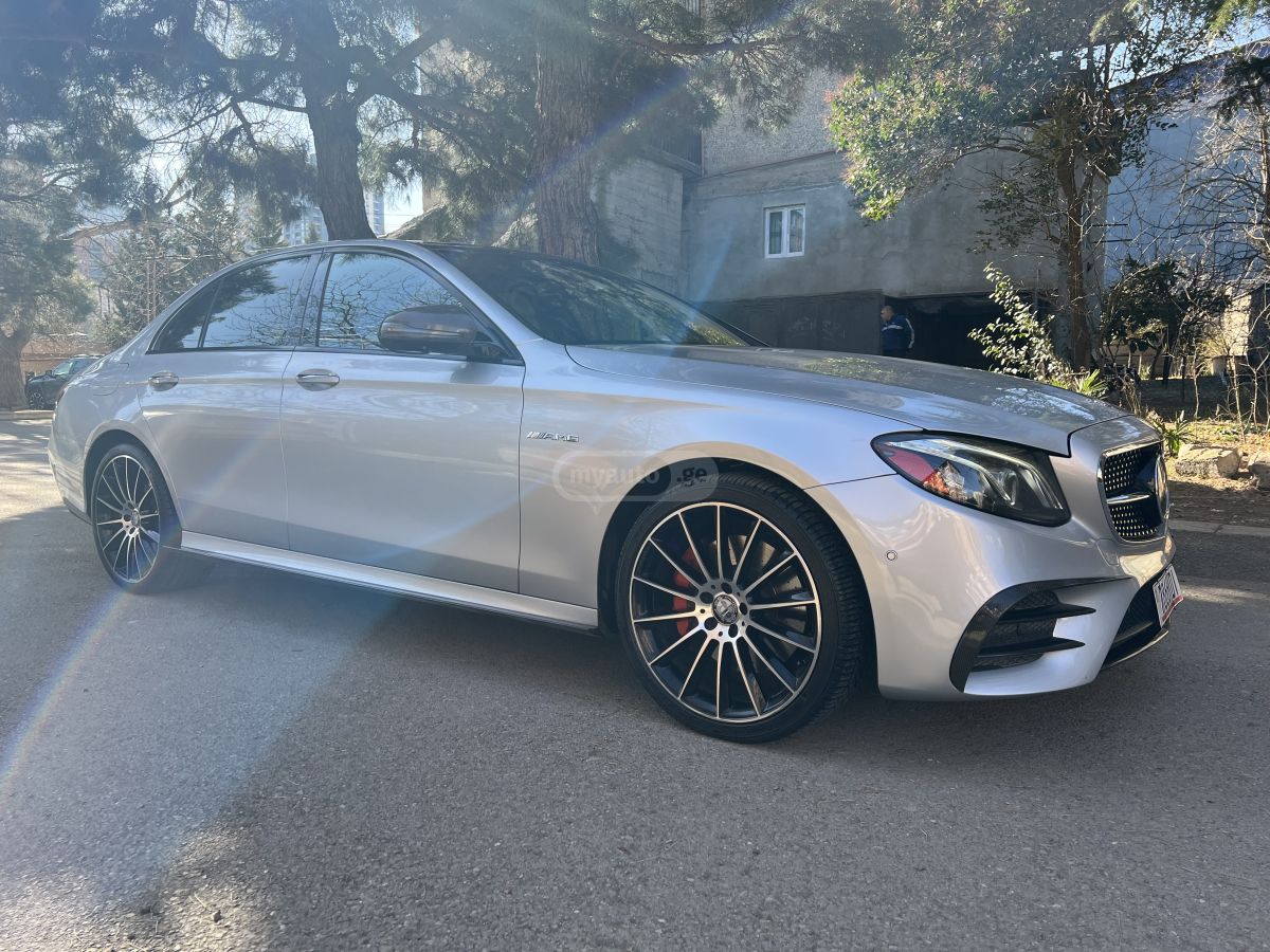 Mercedes-Benz E43 AMG - фото 9