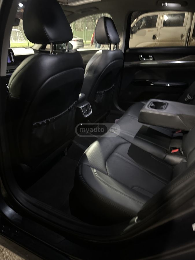 Kia K5 - фото 12