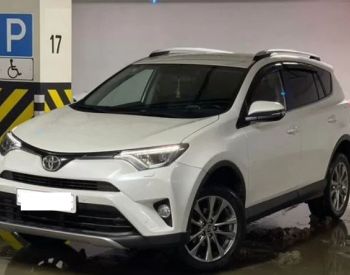 ToyotaRAV 42017