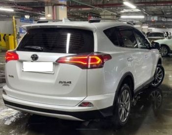 ToyotaRAV 42017