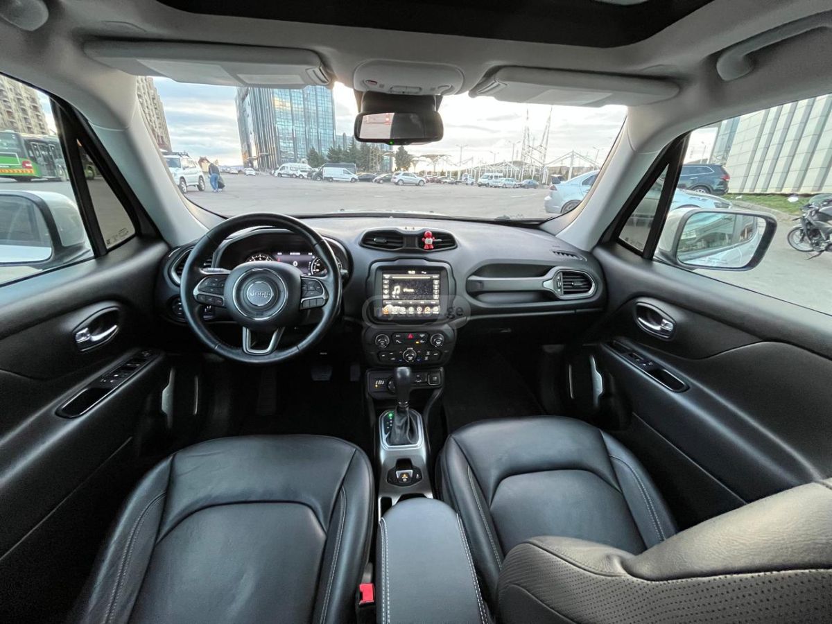 Jeep Renegade - фото 12