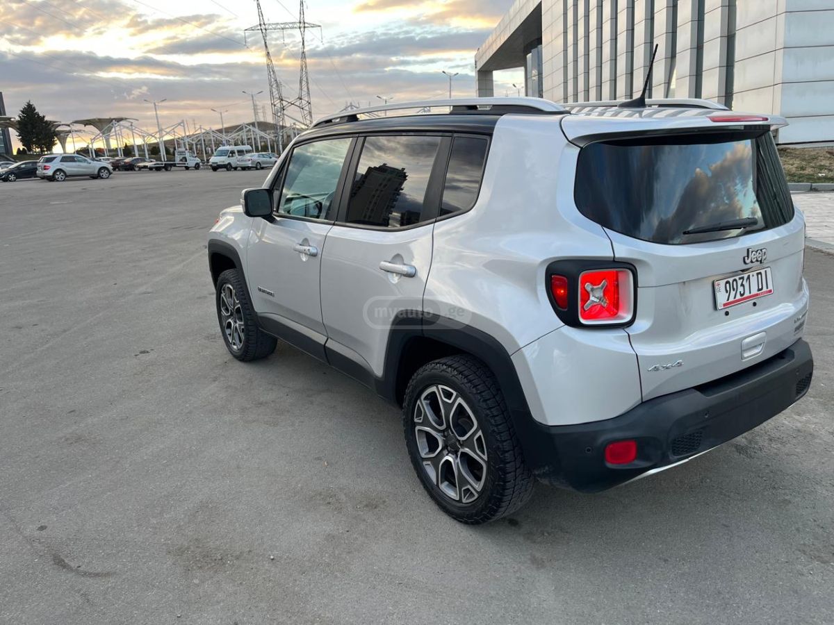 Jeep Renegade - фото 3