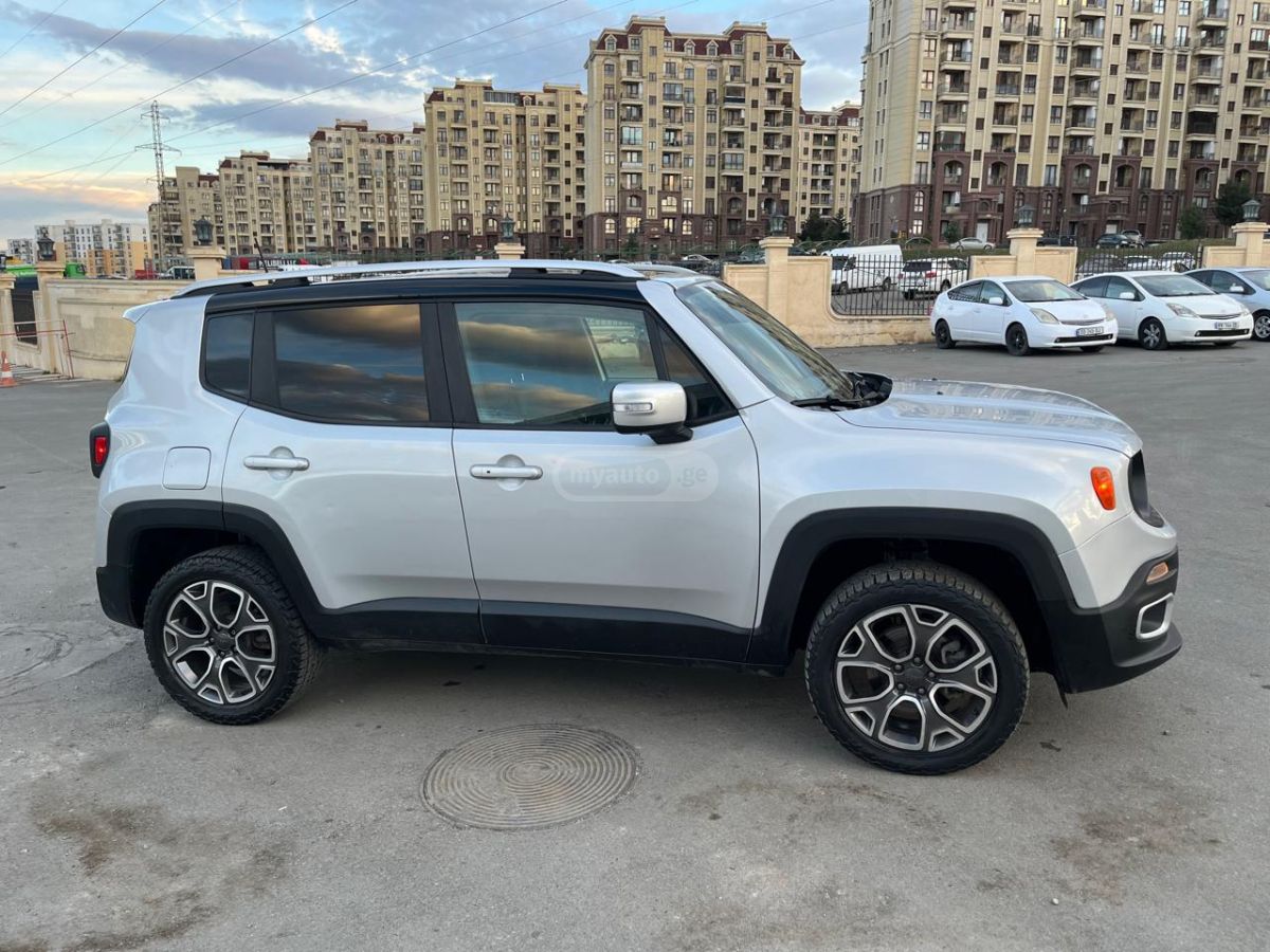 Jeep Renegade - фото 8