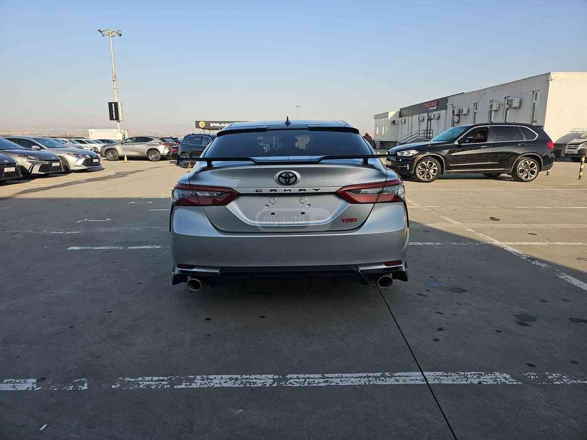 Toyota Camry - фото 5
