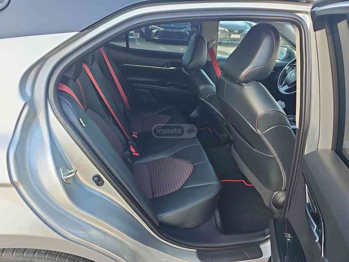 Toyota Camry - фото 7