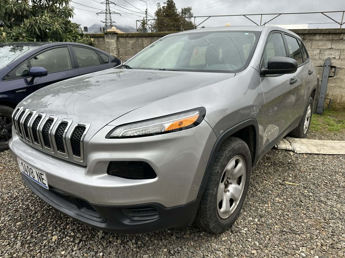 Jeep Cherokee - фото 1