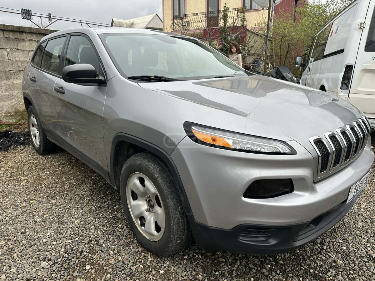 Jeep Cherokee - фото 2