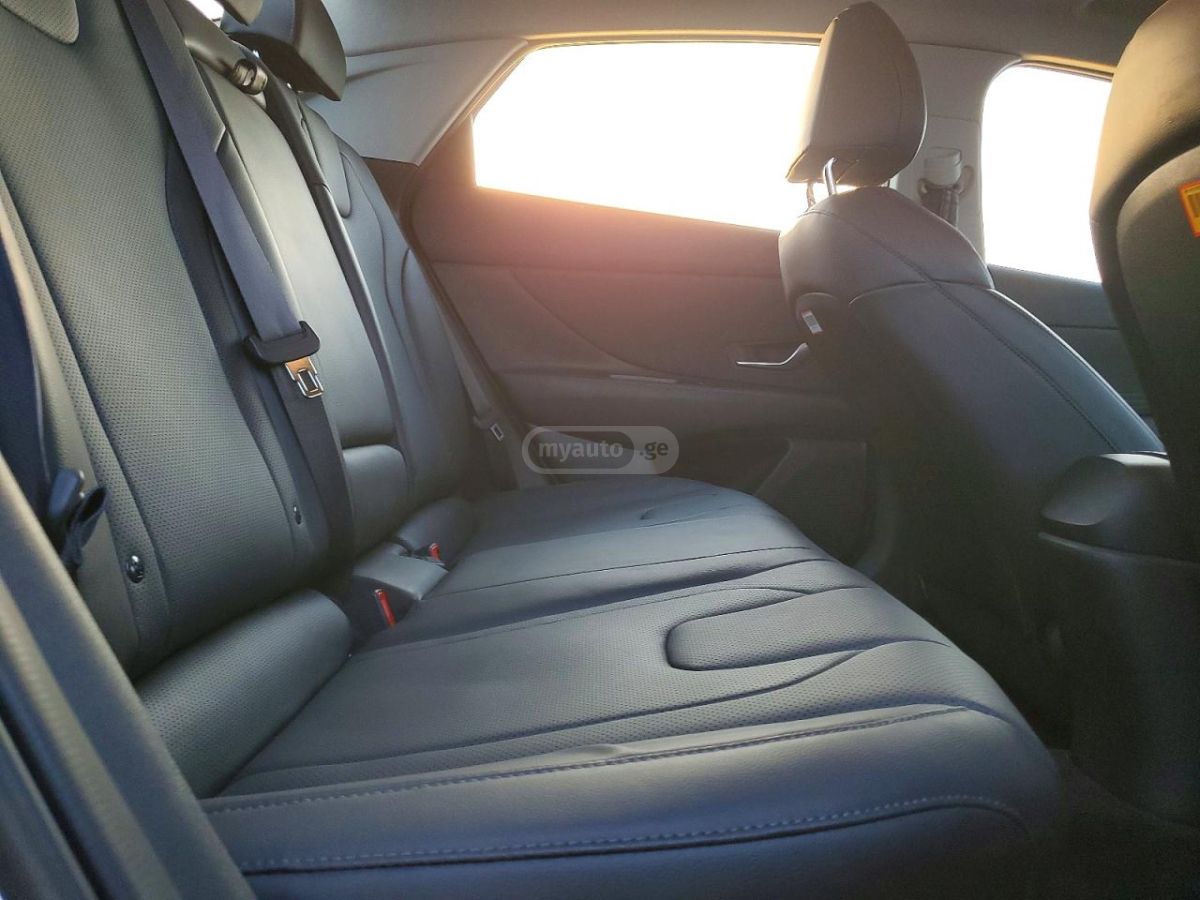 Hyundai Elantra - фото 9