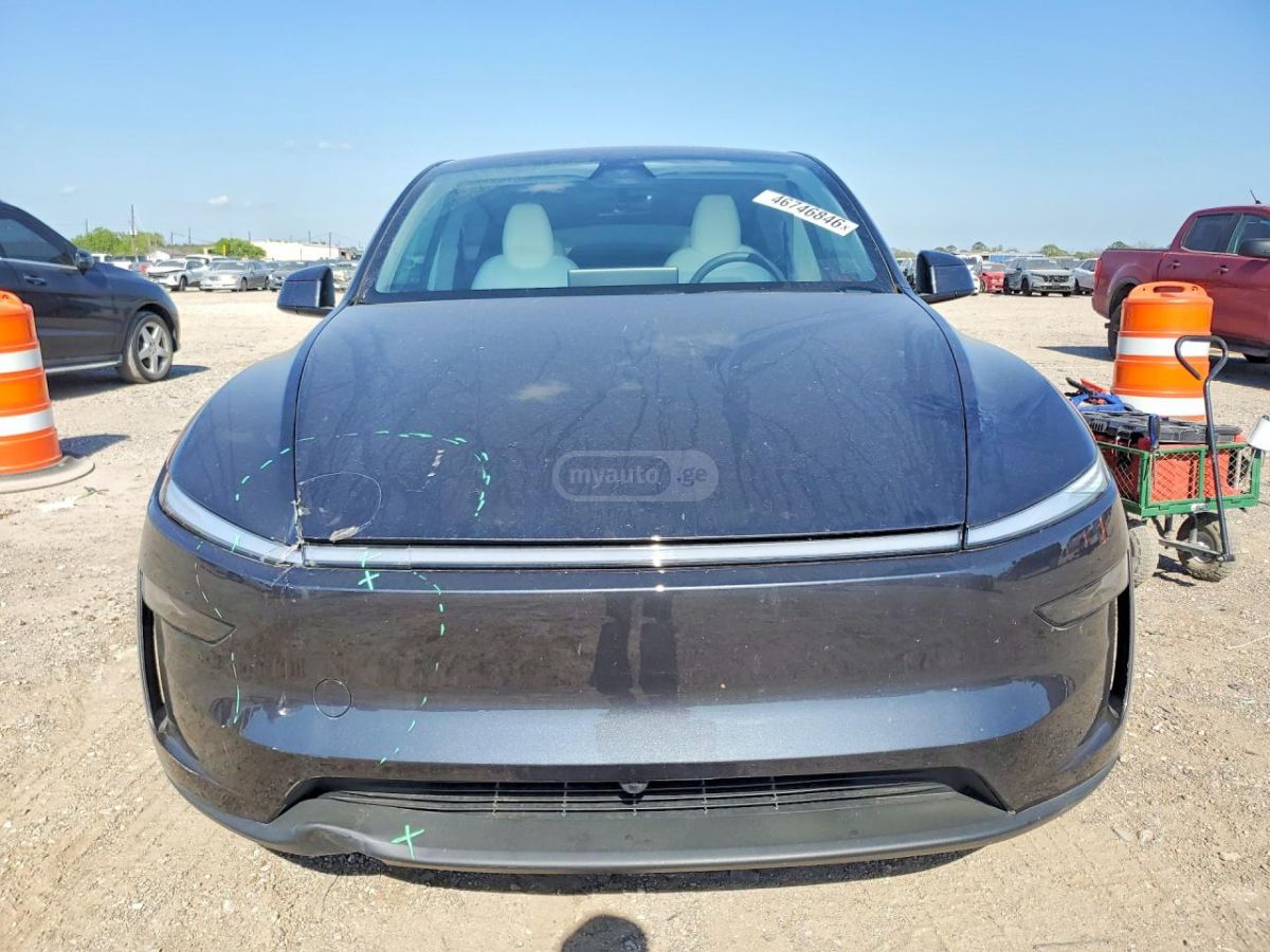 Tesla Model Y - фото 4