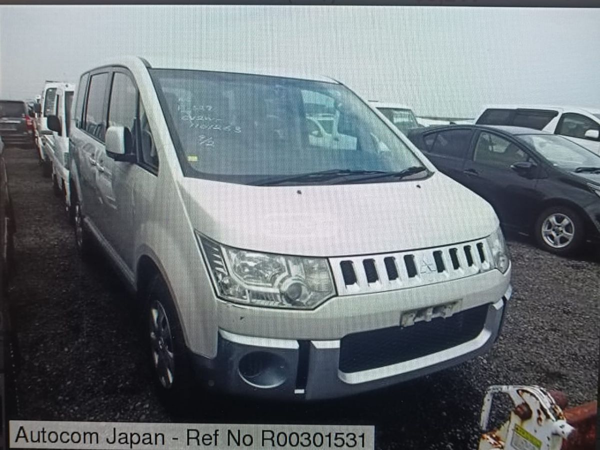 Mitsubishi Delica - фото 4