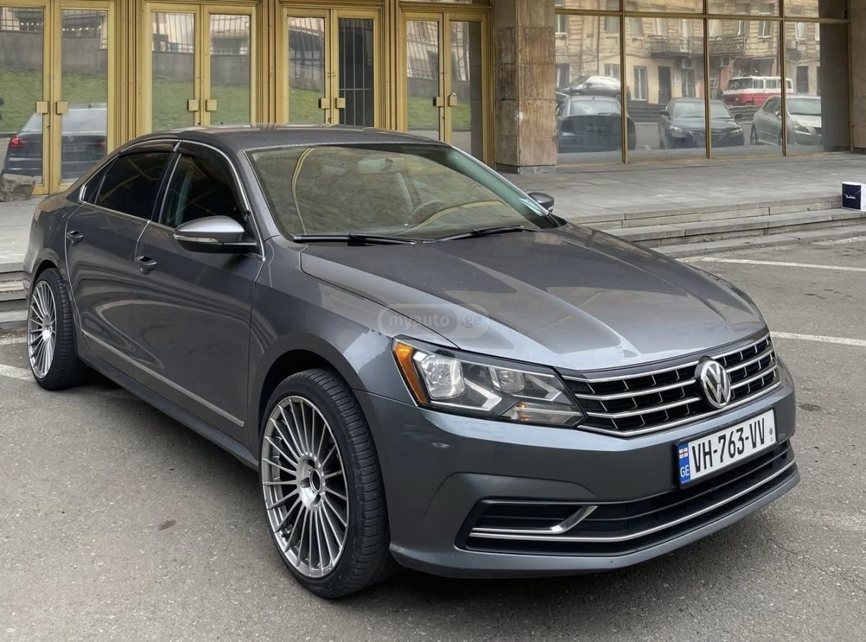 Volkswagen Passat - фото 2