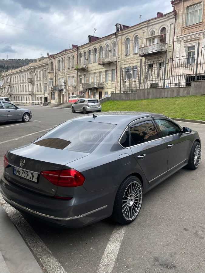 Volkswagen Passat - фото 4