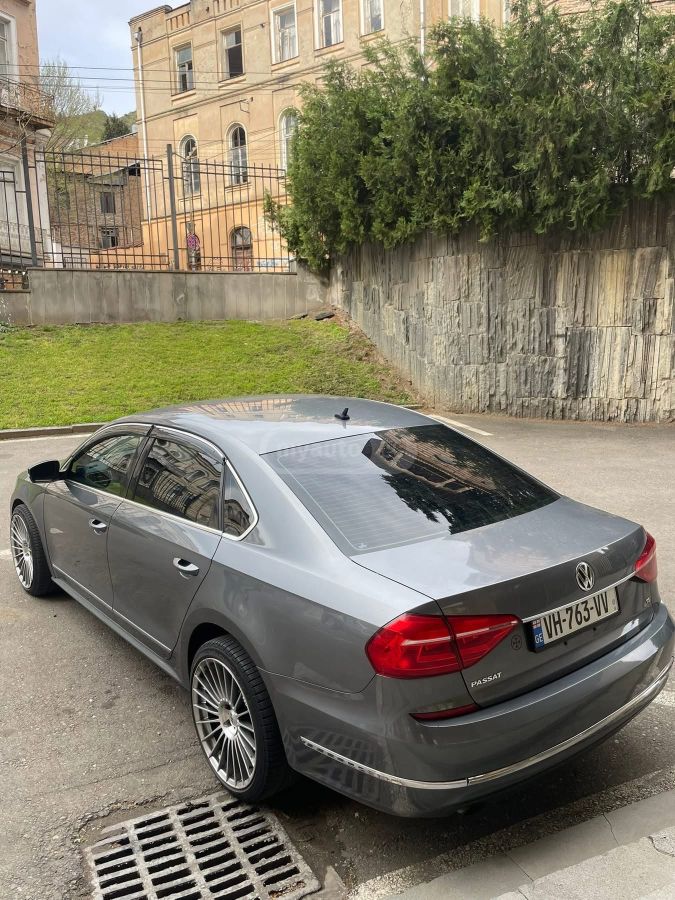 Volkswagen Passat - фото 5