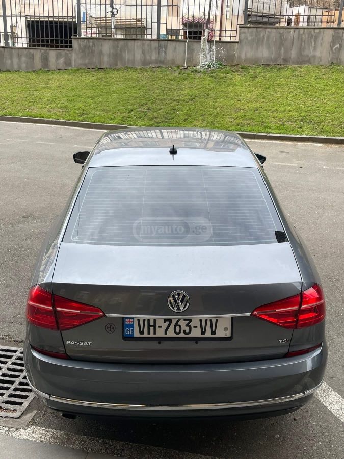 Volkswagen Passat - фото 6