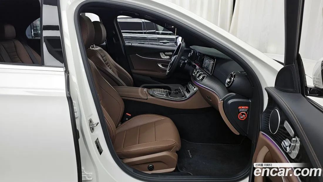 Mercedes-Benz E53 AMG 2023 — миниатюра 11