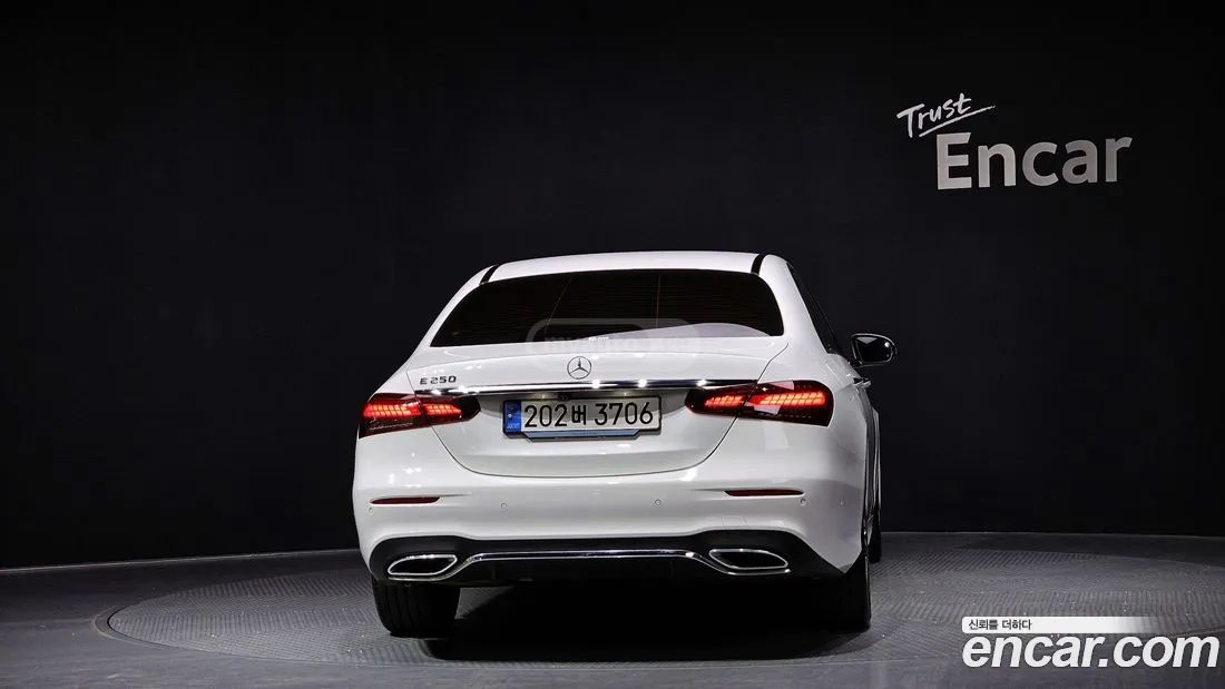 Mercedes-Benz E53 AMG 2023 — миниатюра 4