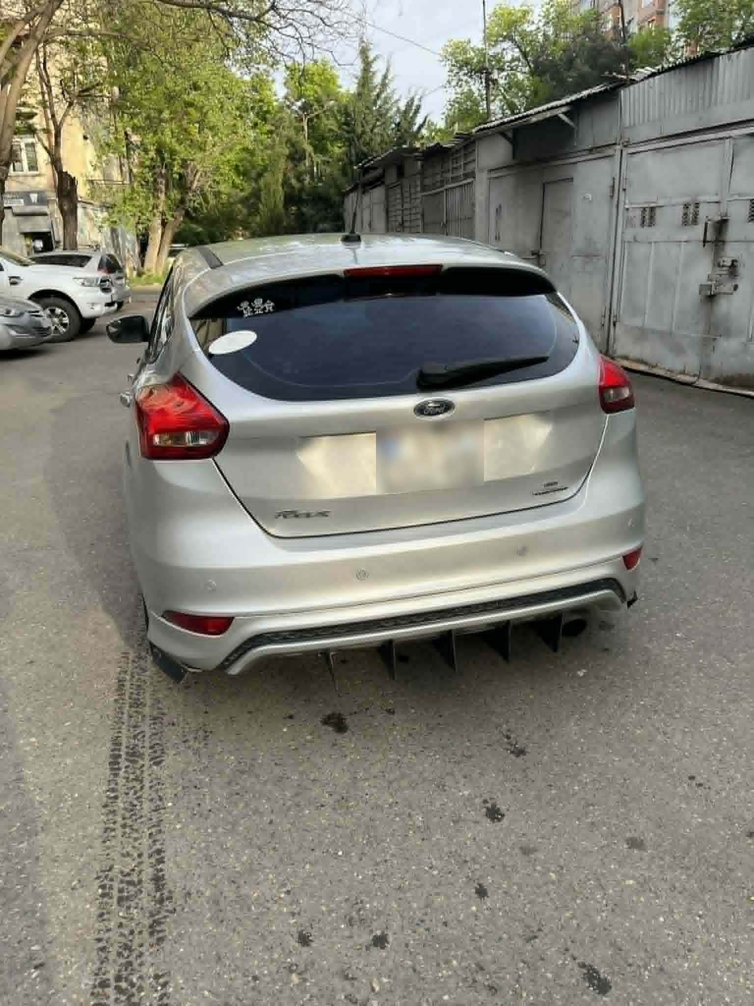 Ford Focus - фото 5