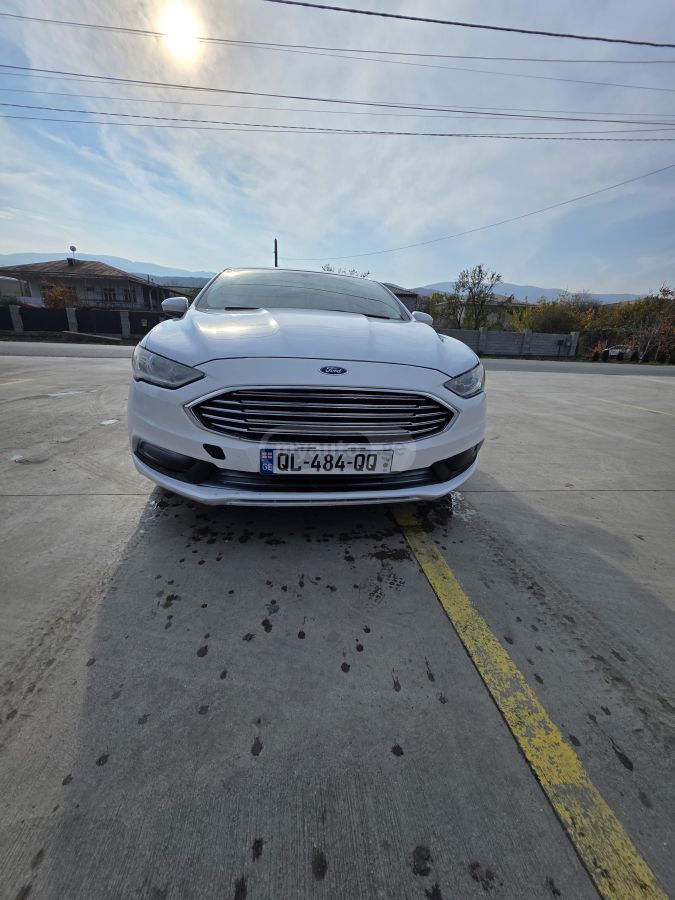 Ford Fusion - фото 1