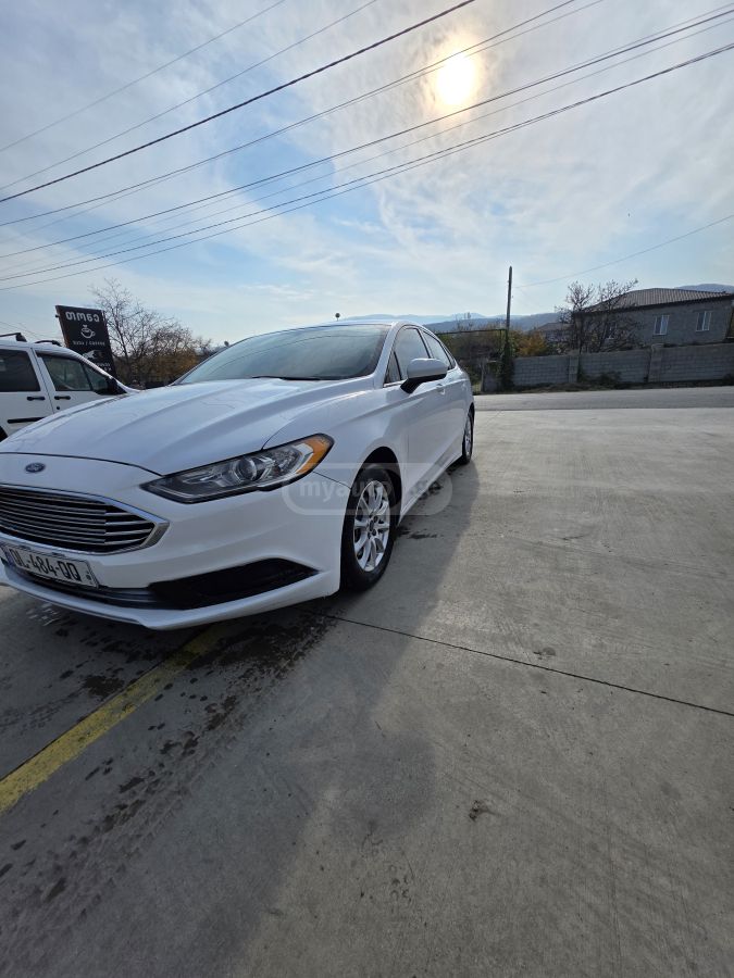 Ford Fusion - фото 2