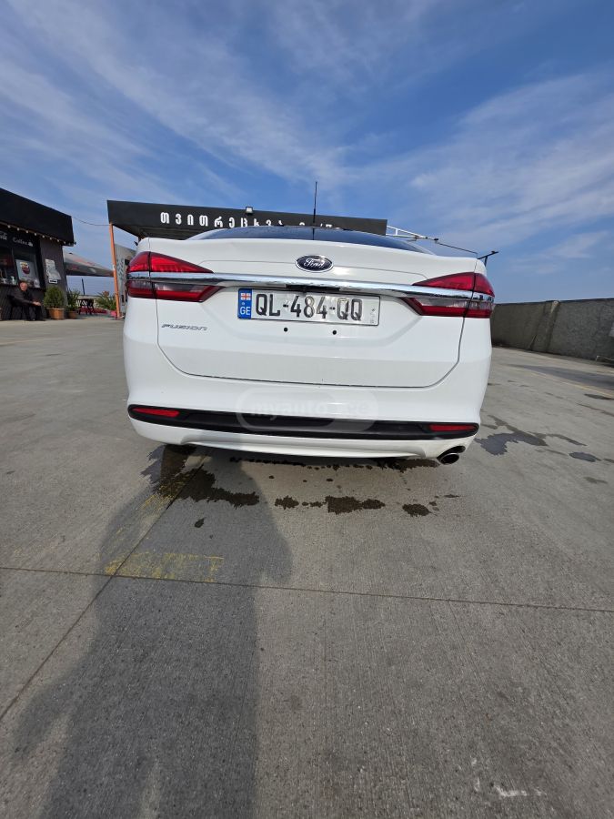 Ford Fusion - фото 4