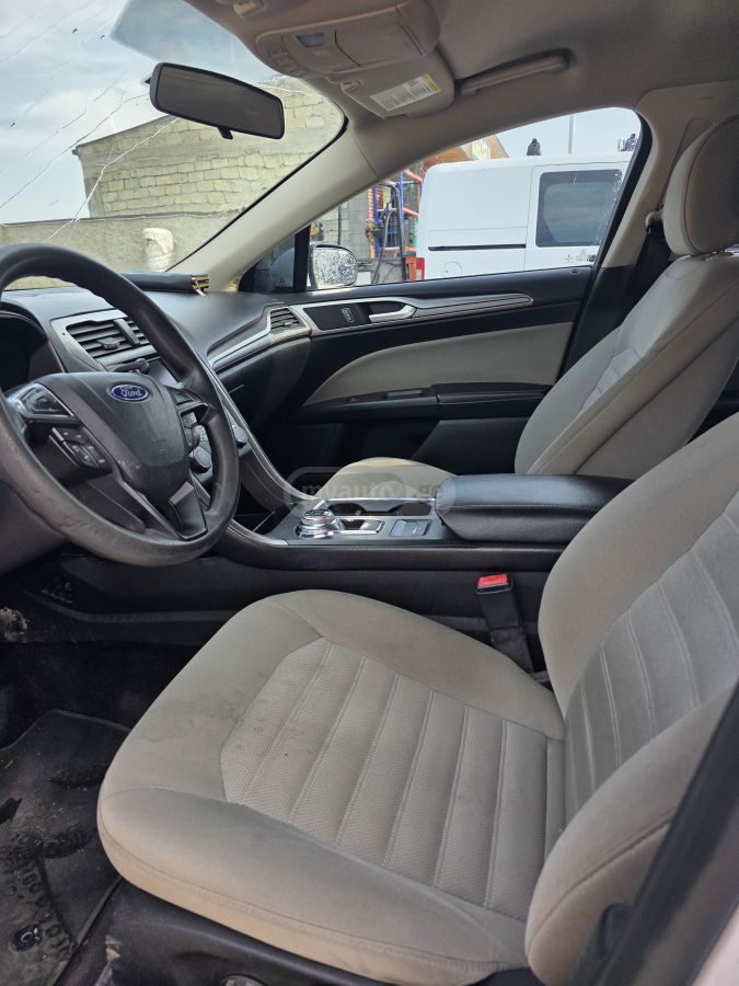 Ford Fusion - фото 7