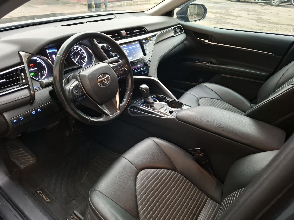 Toyota Camry - фото 5