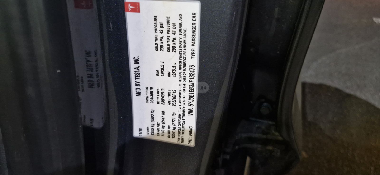 Tesla Model 3 - фото 10