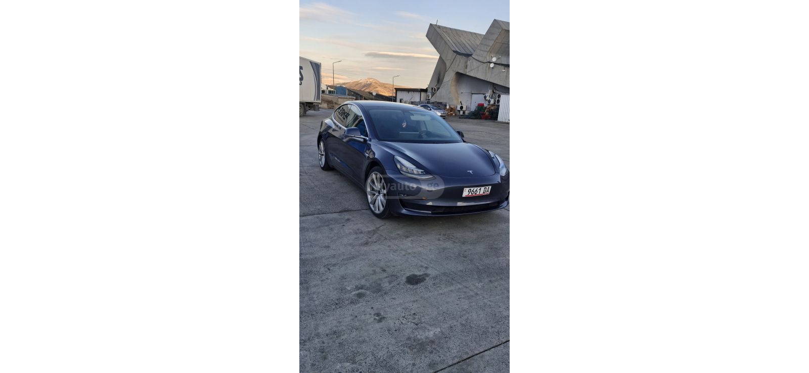 Tesla Model 3 - фото 2