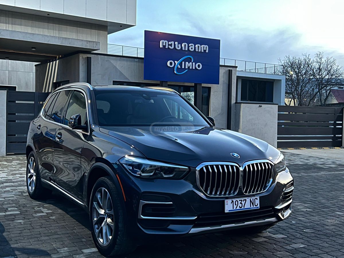 BMW X5 - фото 1