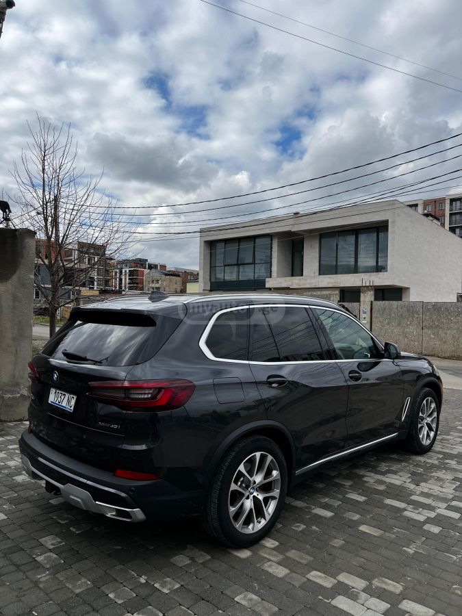 BMW X5 - фото 5