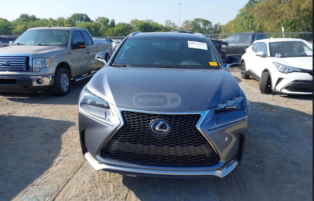 Lexus NX 200 - фото 1