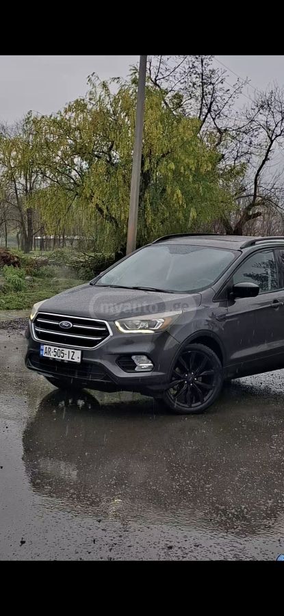 Ford Escape - фото 1