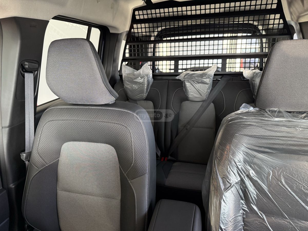 Renault Logan 2024 — миниатюра 8