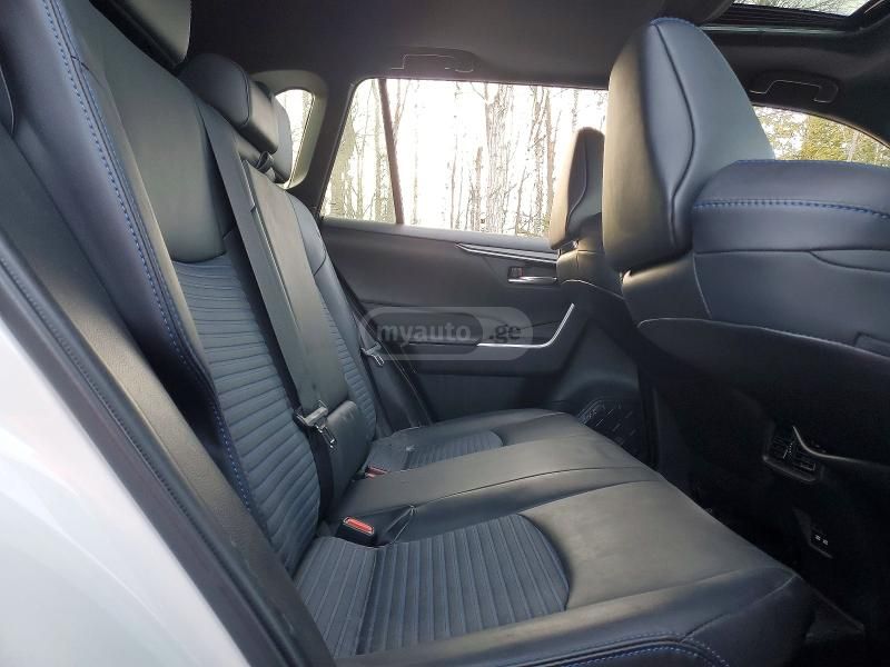 Toyota RAV 4 - фото 11