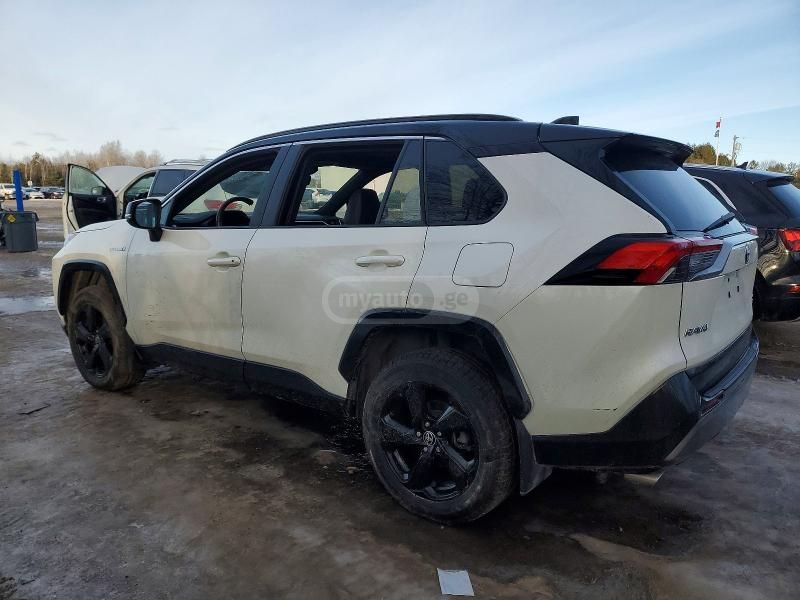 Toyota RAV 4 - фото 2