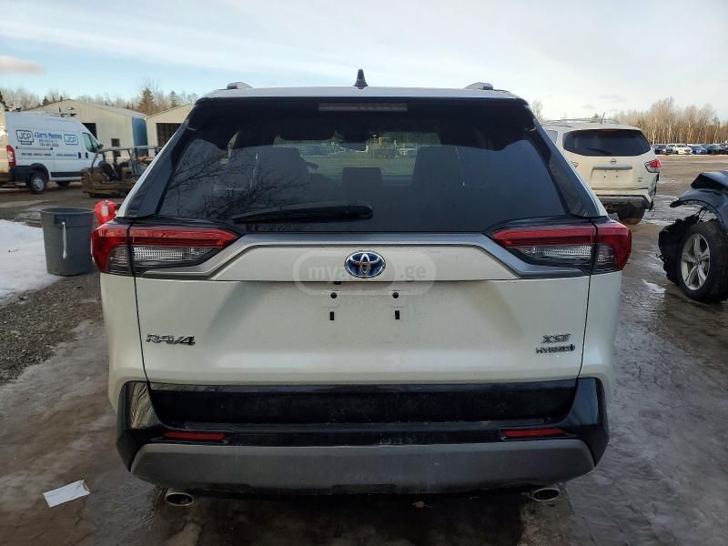 Toyota RAV 4 - фото 6