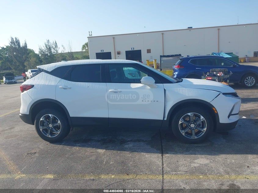 Chevrolet Blazer 2025 — миниатюра 12