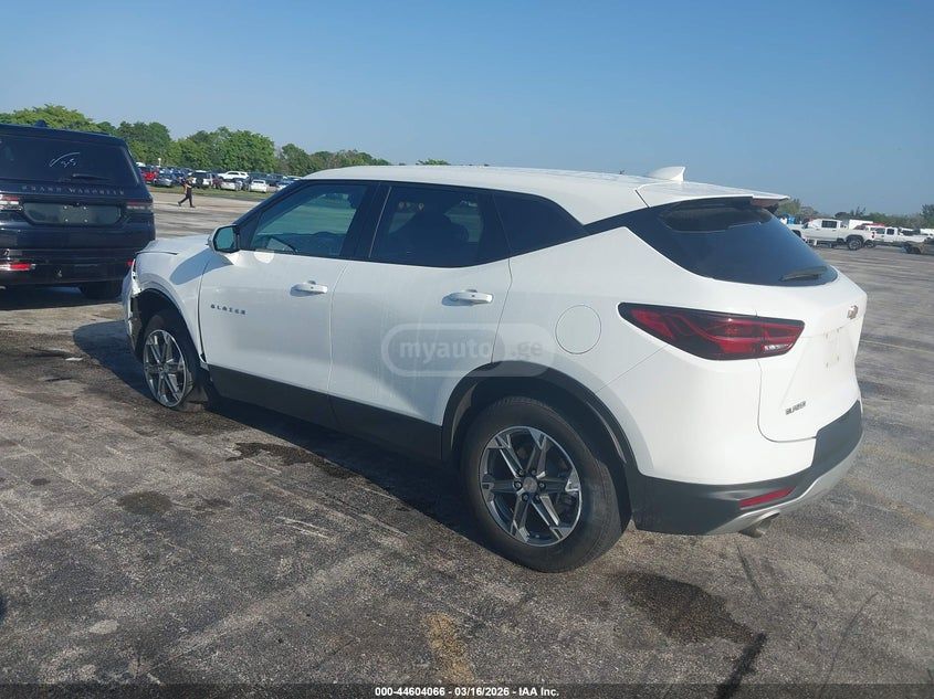 Chevrolet Blazer 2025 — миниатюра 3