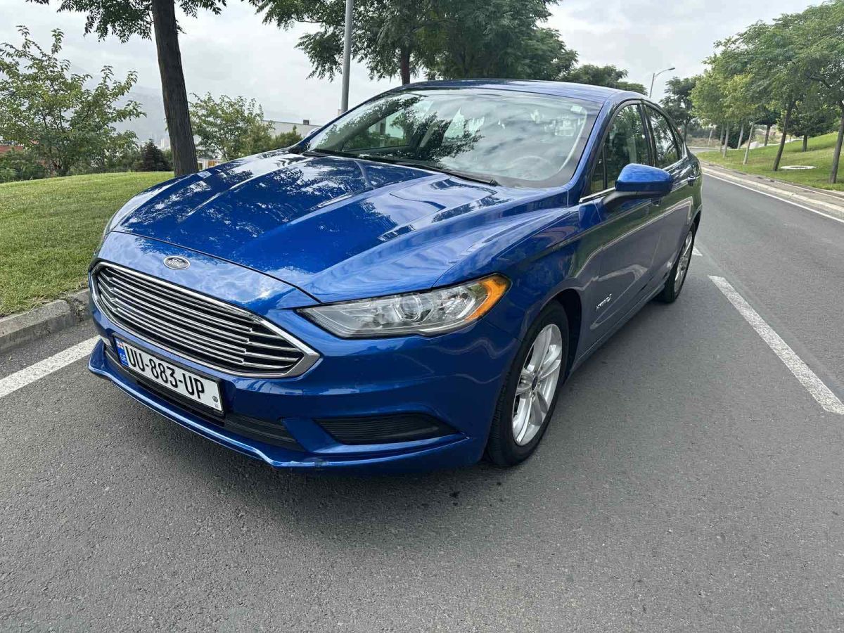 Ford Fusion - фото 1
