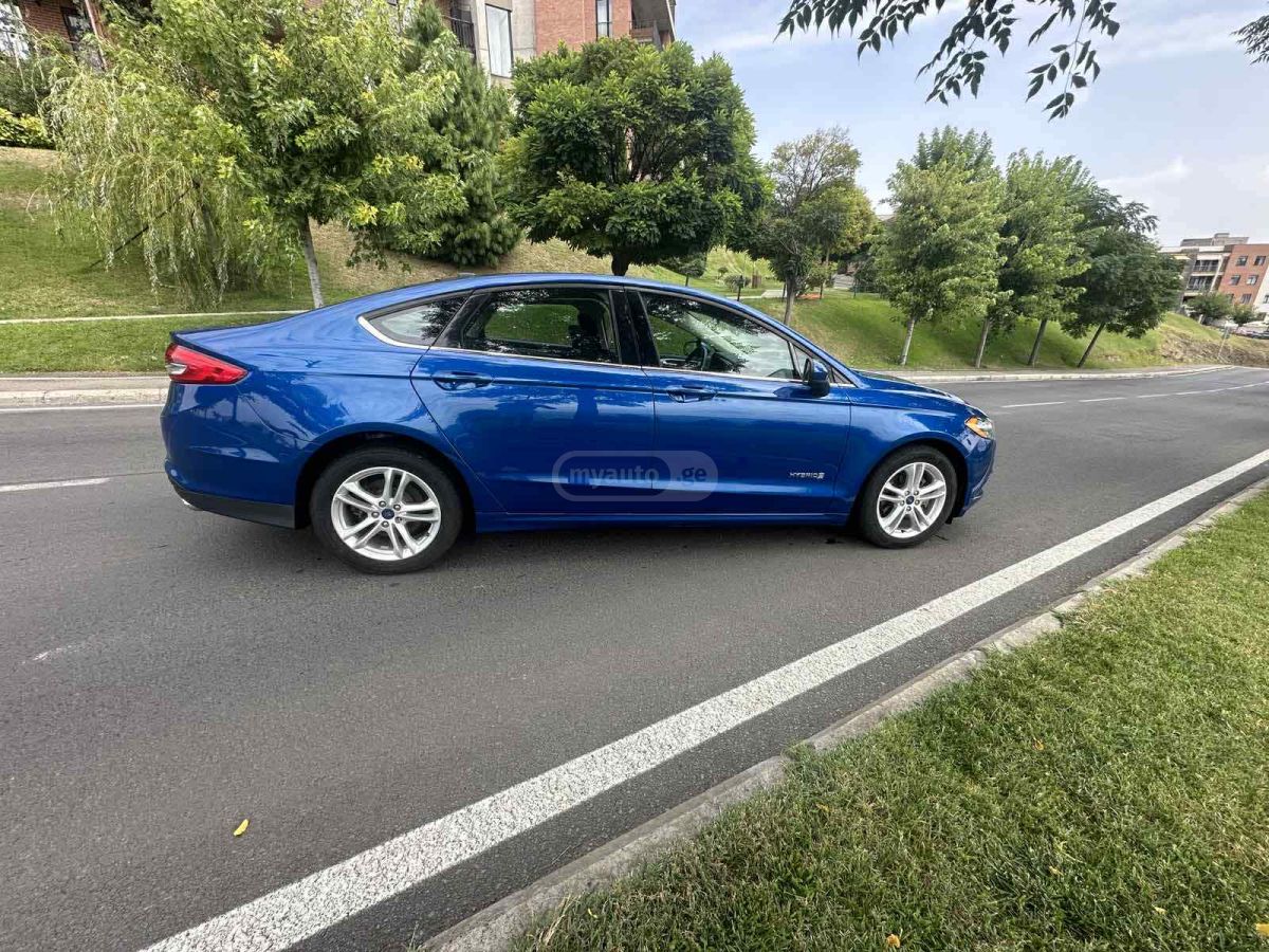 Ford Fusion - фото 5