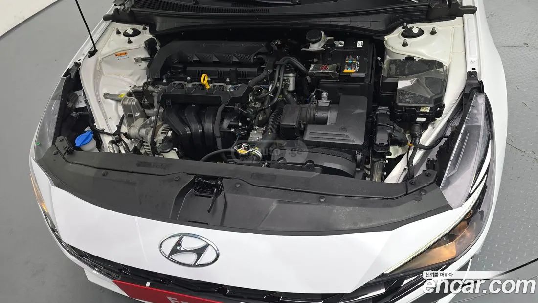 Hyundai Elantra - фото 6