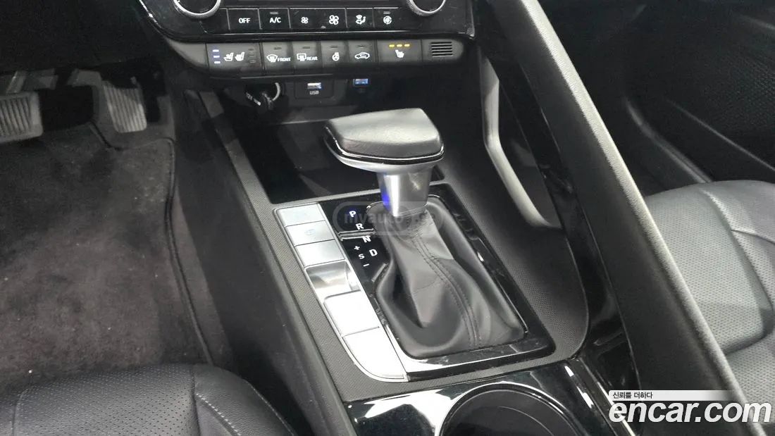 Hyundai Elantra - фото 9