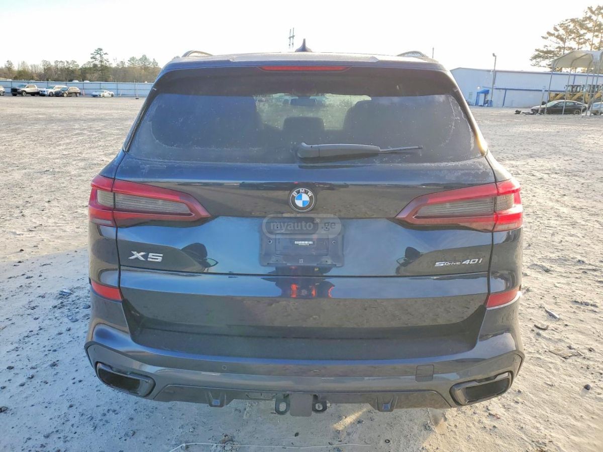 BMW X5 - фото 6