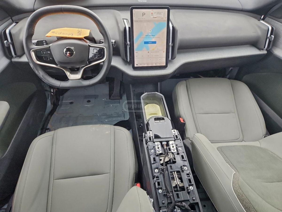 Volvo EX30 2025 — миниатюра 9