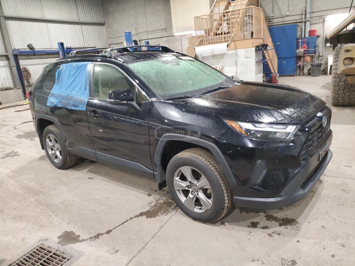 Toyota RAV 4 - фото 4